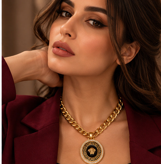 سلسلة وجه فرعوني بيضاوي بجنزير عريض